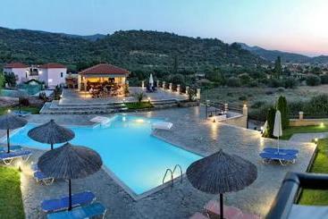 酒店 Yakinthos Garden