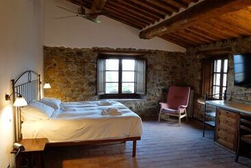 Vin Hotel   Wine Resort And Agriturismo Montieri