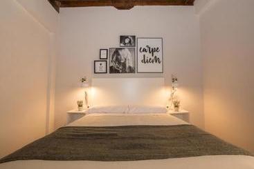 Apartamentos Nahira Suites 3000