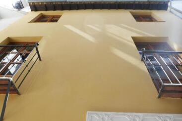 Apartamentos Nahira Suites 3000