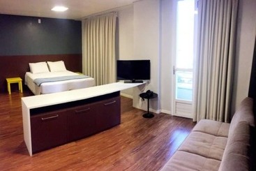 호텔 Açores Flat Design  Ao Lado Da Casa De Cultura Mário Quintana