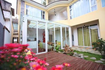 هتل Always Sunshine Inn