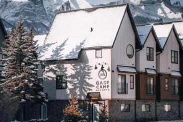 فندق Basecamp Resorts Canmore