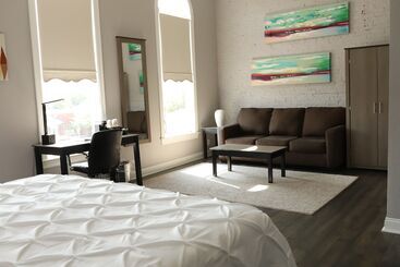 בית מלון כפרי Cornerstone Inn