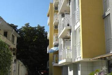 هتل New Town Complex