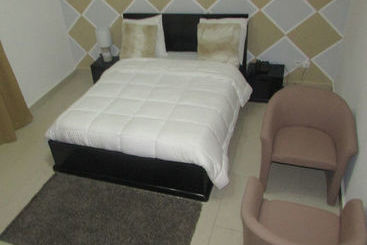 هتل Newland Sarl