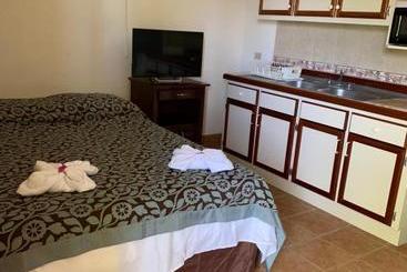 هتل Panchos Villas