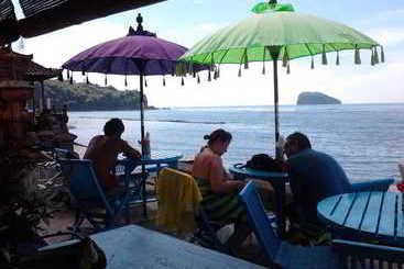 호텔 Puri Oka Beach Bungalows