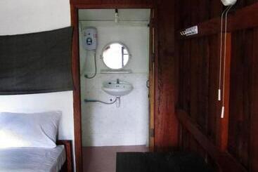 בית מלון כפרי Riverview Bungalows & Gh