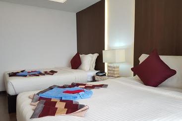 هتل Capital O 261 Rumah Highlands