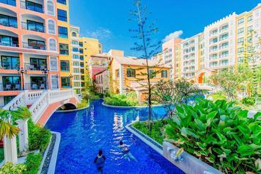هتل Venetian Resort Jomtien