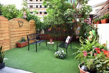 هتل Angela's Luxury Apartments