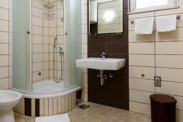 هتل Apartments Kudelik