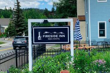 호텔 Fireside Inn & Hostel