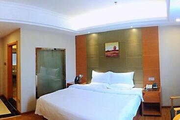 בית מלון כפרי Greentree Inn Shantou Haojiang Dahao Business