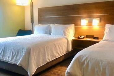 בית מלון כפרי Holiday Inn Express Macon North, An Ihg