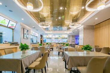 هتل Xian Katie Eastman