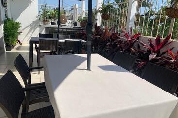 בית מלון כפרי Kuri Suites