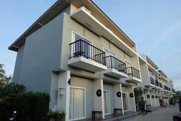 Отель La'moon Resort