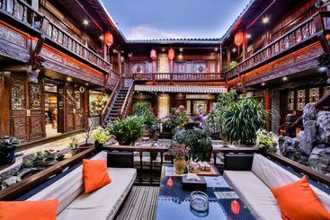 فندق Lijiang He Mu Ju Family Inn