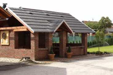 Отель Penzion Pri Mlyne