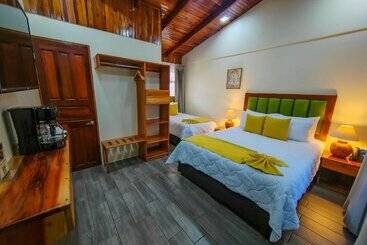 Отель Sibu Lodge