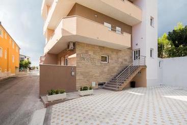 Отель Villa Kolar Apartments