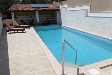 هتل Villa Marica Primosten