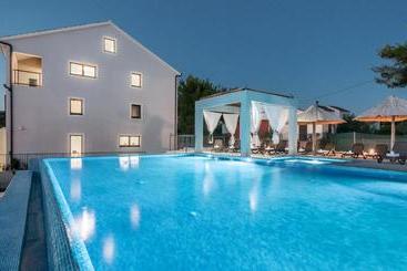 Отель Villa Toma