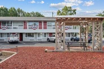 Grand Traverse Motel