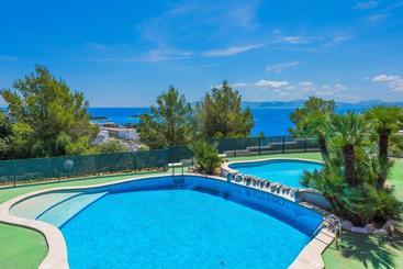 호텔 Alcanada Golf Luxe