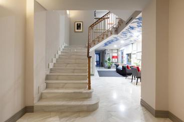 هتل Blue Windows House