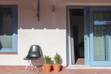 هتل Blue Windows House