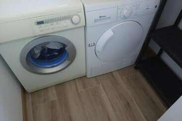 هتل Albergue Cruces De Iria   Hostel