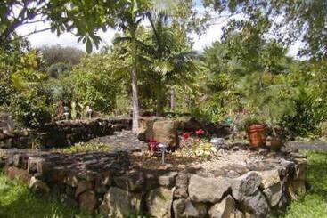 Отель Old Hawaiian Bed And Breakfast