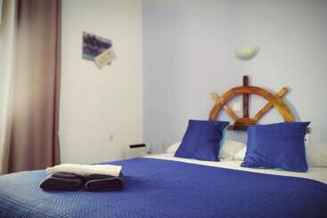 هتل Spanish Galleon Lodge