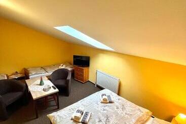 فندق Villa Victoria Penzion