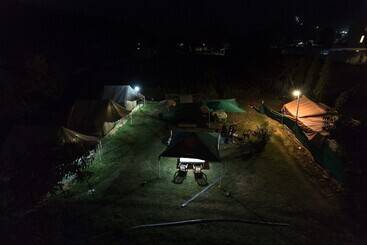 هتل Backpacker Panda Chand Palace