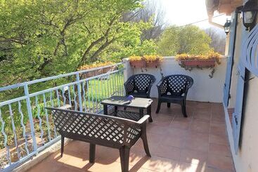 ホテル B&b With Charm   Quiet With Kitchen & Sw Pool