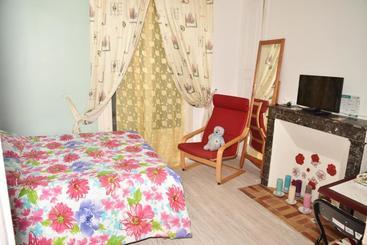 هتل Cathy Blue Lodge