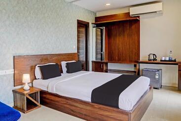 هتل Super Collection O Ssr Royal Suites