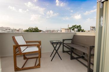 בית מלון כפרי Faces Art Suites