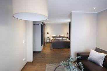 هتل Keflavik Micro Suites