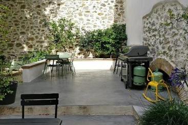 هتل La Maison Des Vendangeurs Sur Mer