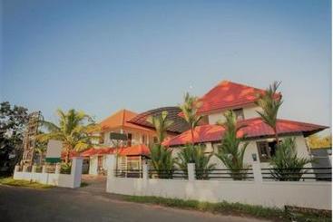 هتل Lake Gardens Resorts