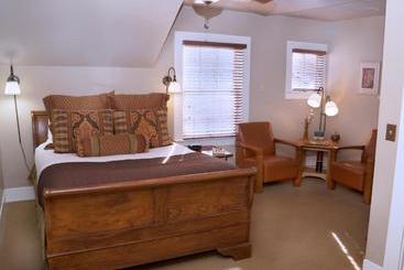 هتل Lara House Bed And Breakfast