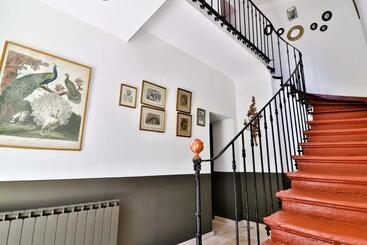 هتل Mas Château Blanc