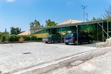 هتل Pernari Apartments