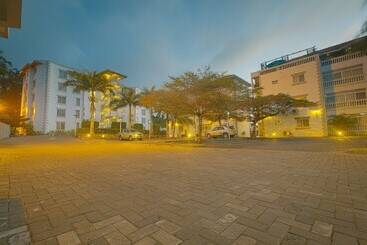 فندق Raybow International