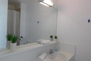 هتل Residence New Rochelle